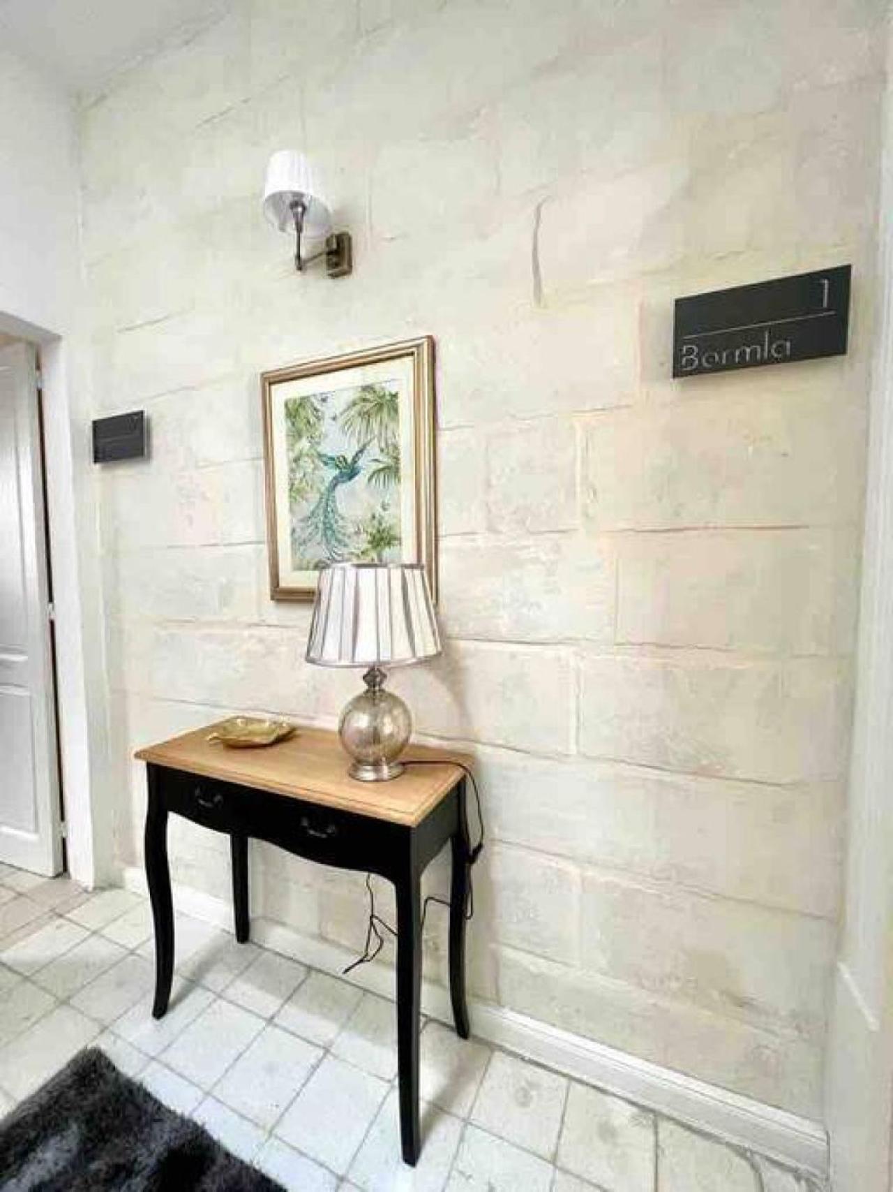 Birgu 3 *